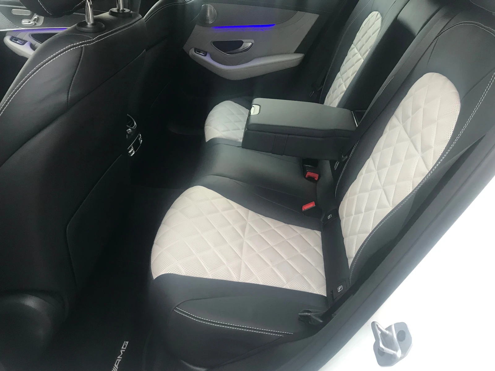 Mercedes-Benz EQC 400/AMG styling/4MATIC/HeadUP/NAVI/PANO/Full !!! | Mobile.bg   15