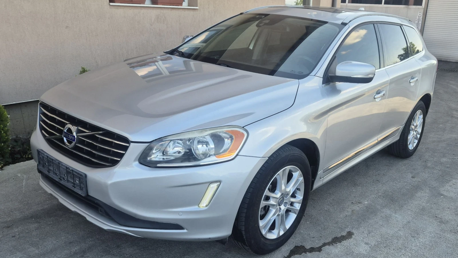 Volvo XC60 2.0..TURBO..D4 ..PETROL 245 ..FWD USA .., снимка 2 - Автомобили и джипове - 50672988