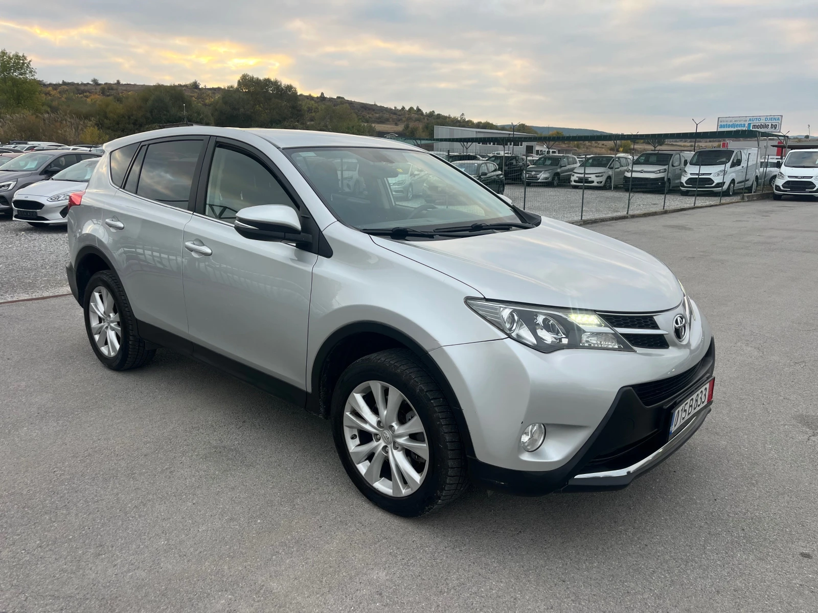 Toyota Rav4 2.2 AVTOMAT NAVI - изображение 2