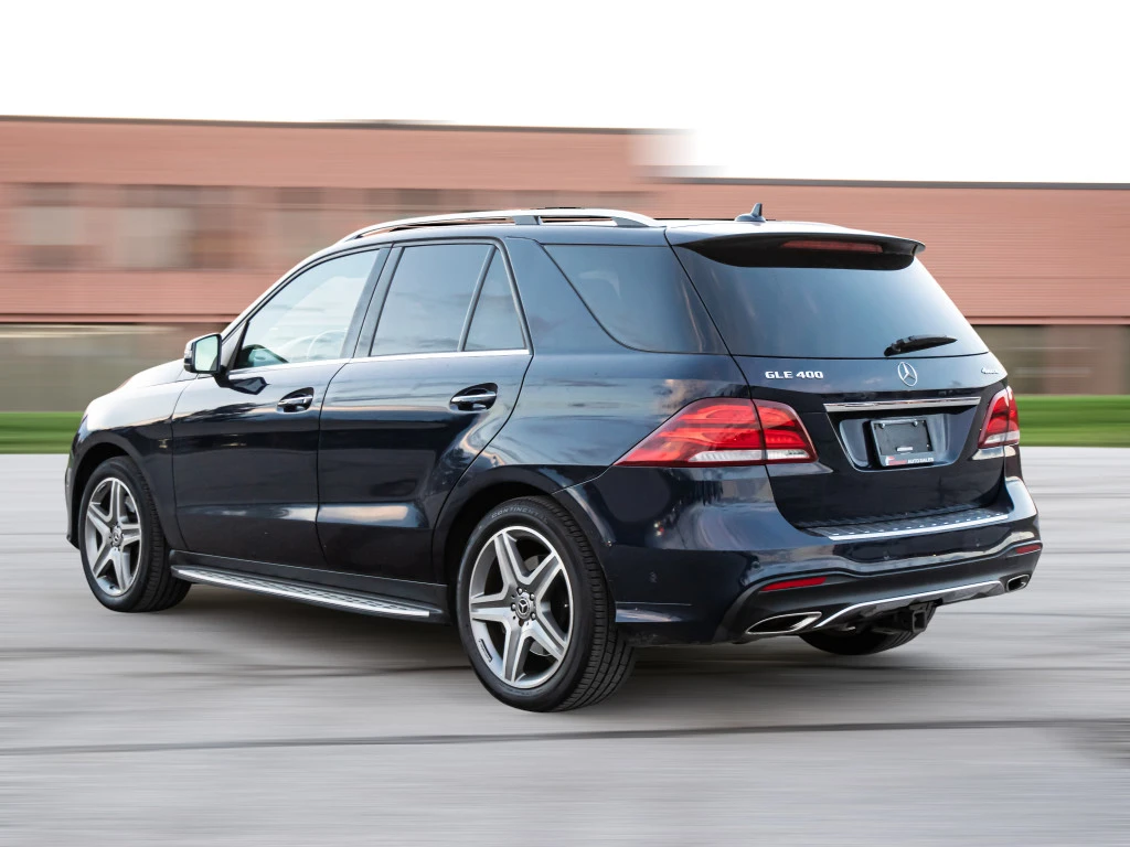 Mercedes-Benz GLE 400 4Matic / AMG PKG / PANO / Harman-Kardon - изображение 4