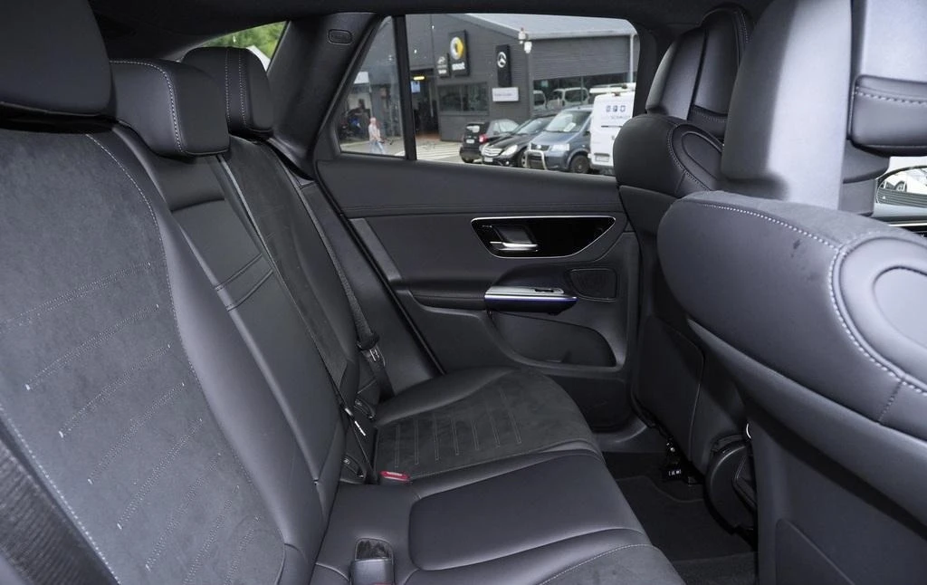 Mercedes-Benz GLC 300 d* 4M* AMG* 360CAM* MEMORY* DISTR* KEYLESS*  - изображение 9