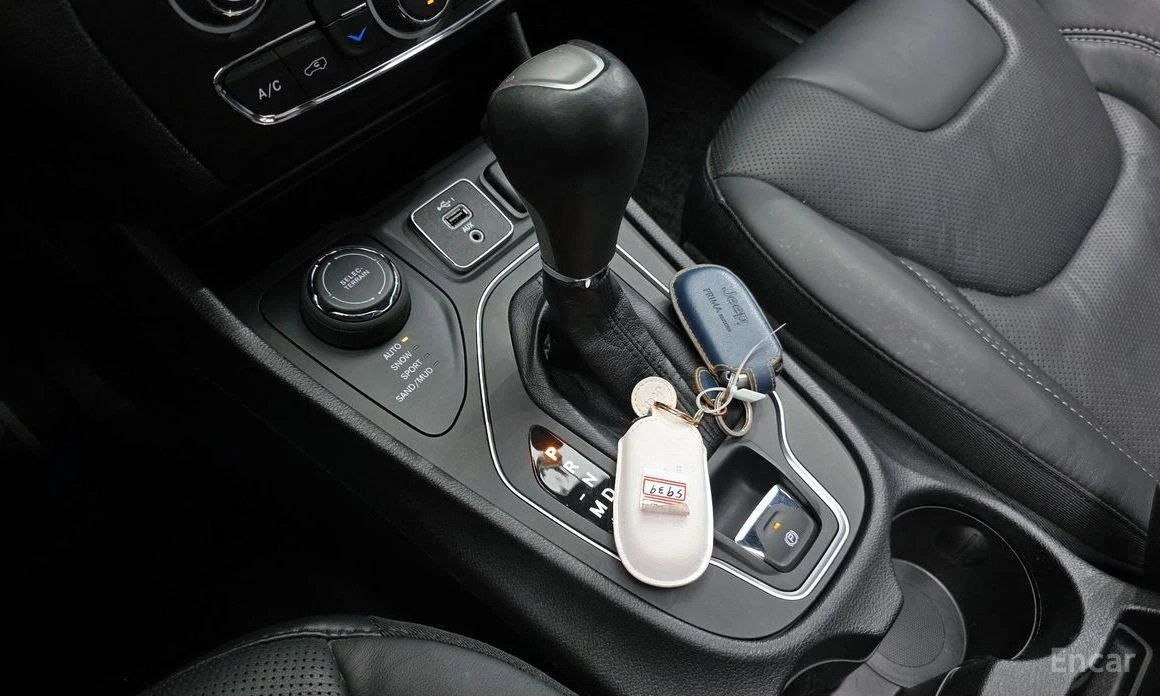 Jeep Cherokee  - изображение 9