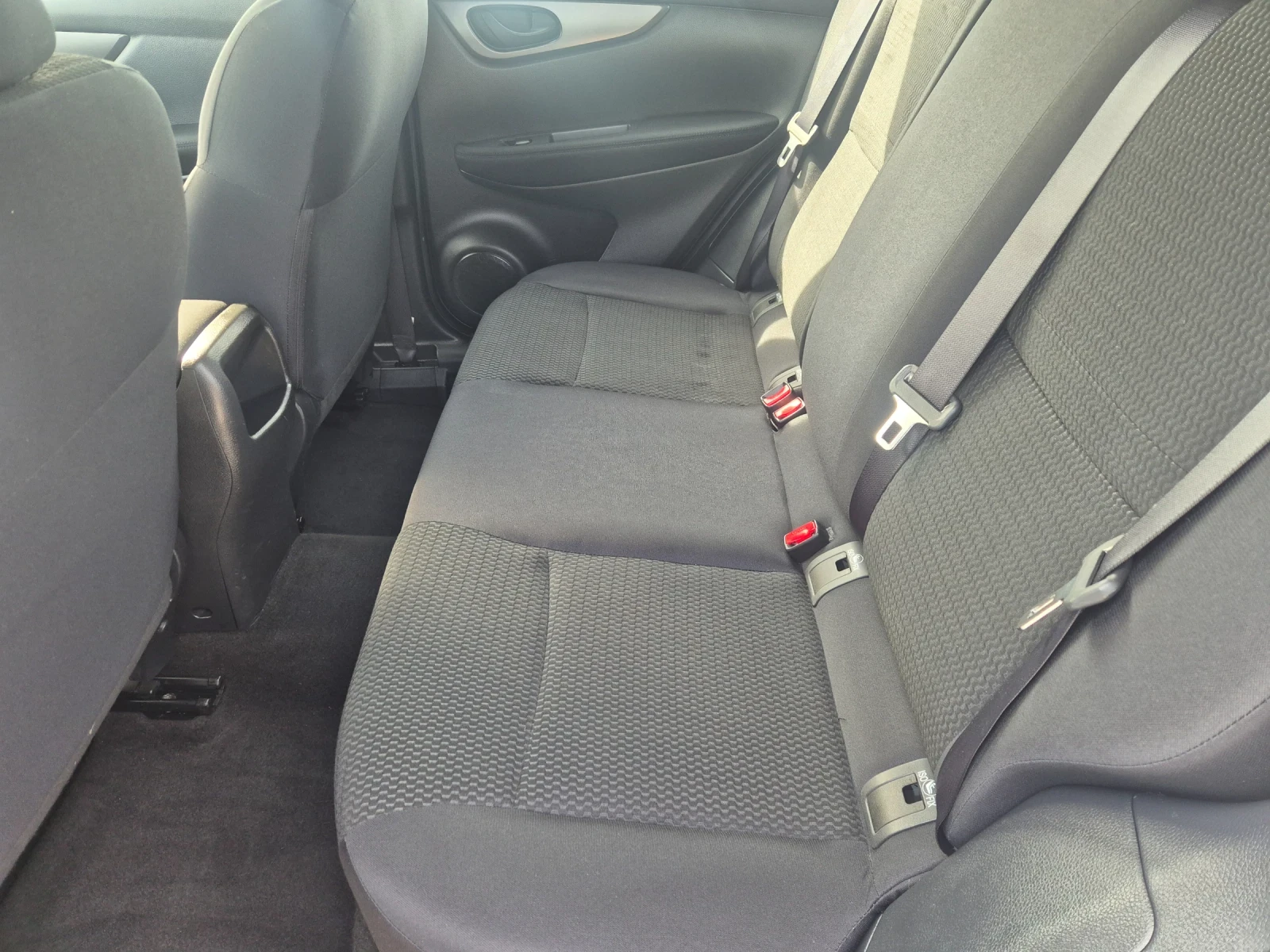 Nissan Qashqai 1.2 e6Tekna, снимка 15 - Автомобили и джипове - 53742201