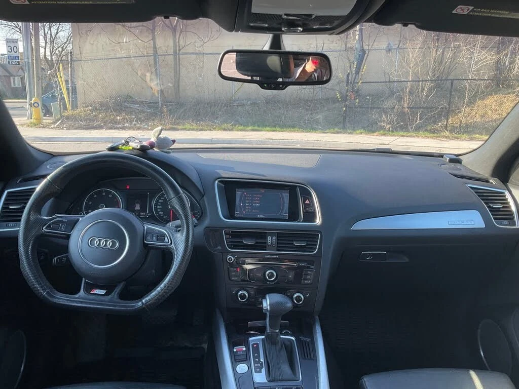 Audi Q5 2.0T quattro Technik* АвтоКредит* (Цена до БГ) , снимка 3 - Автомобили и джипове - 54524115