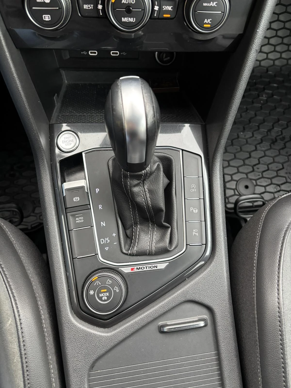 VW Tiguan Allspace LWB R-Line 4MOTION 7 места , снимка 16 - Автомобили и джипове - 55480960