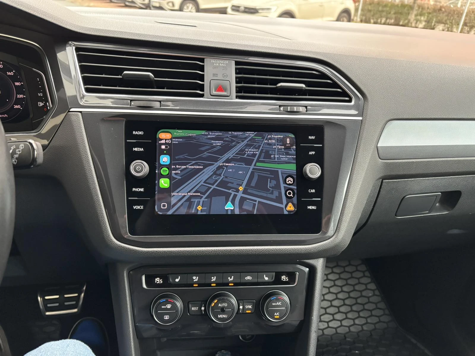 VW Tiguan Allspace LWB R-Line 4MOTION 7 места , снимка 14 - Автомобили и джипове - 55480960