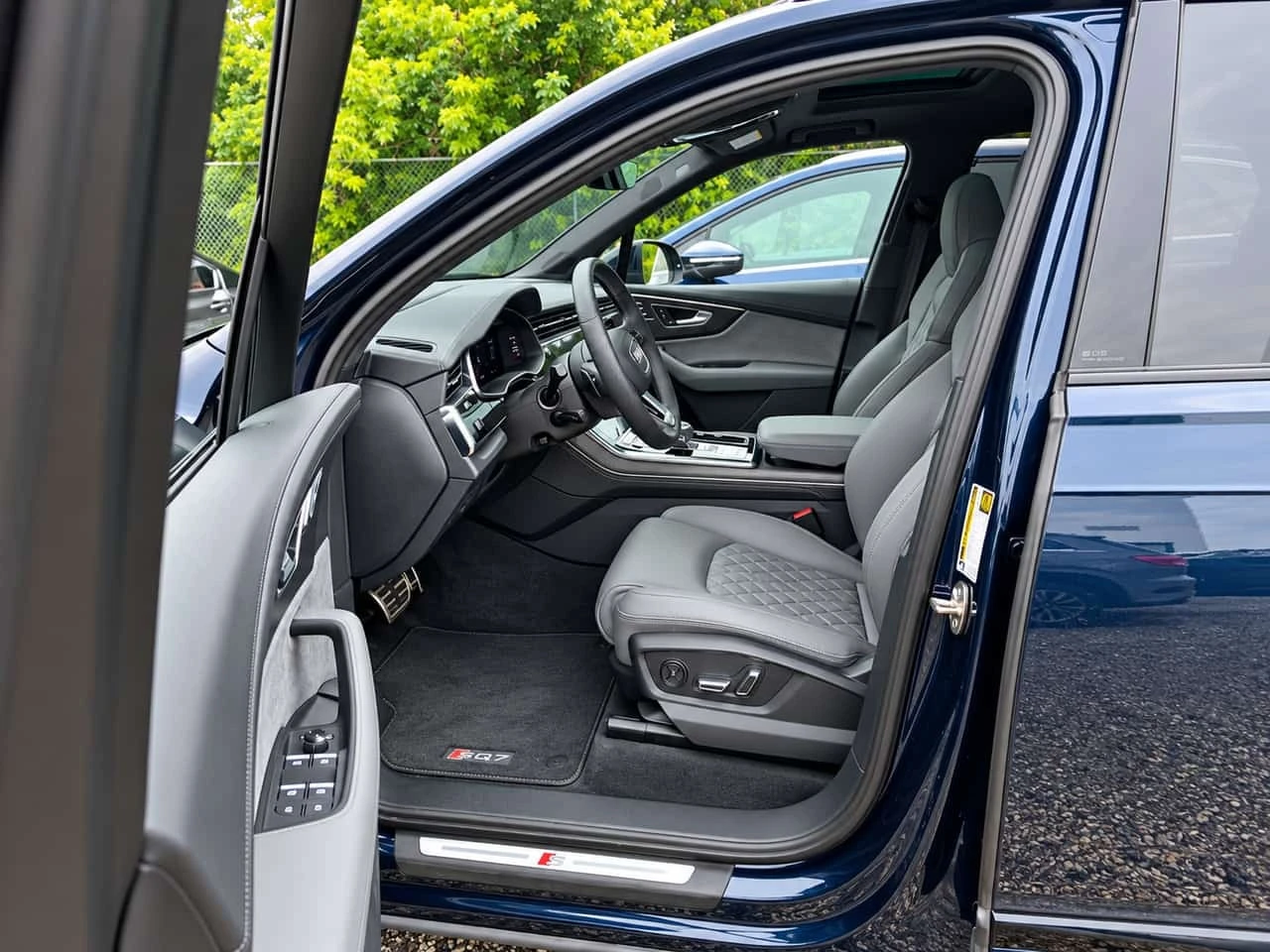 Audi SQ7 * 4.0 TFSI quattro * CARFAX * , снимка 5 - Автомобили и джипове - 56226167