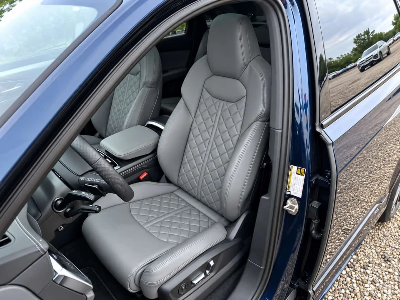 Audi SQ7 * 4.0 TFSI quattro * CARFAX * , снимка 16 - Автомобили и джипове - 56226167
