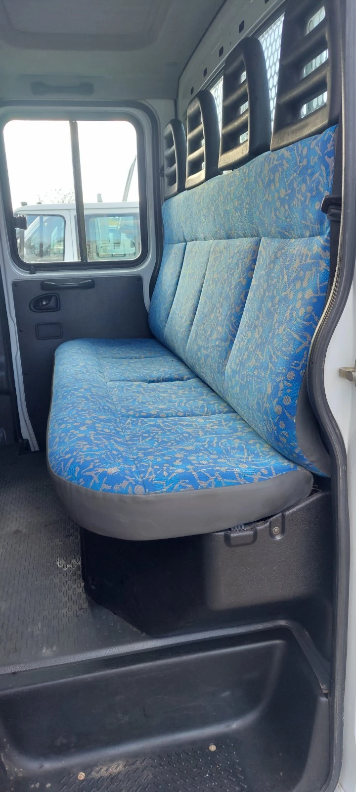 Iveco Daily 35S11  2.8tdi, снимка 12 - Бусове и автобуси - 49565000