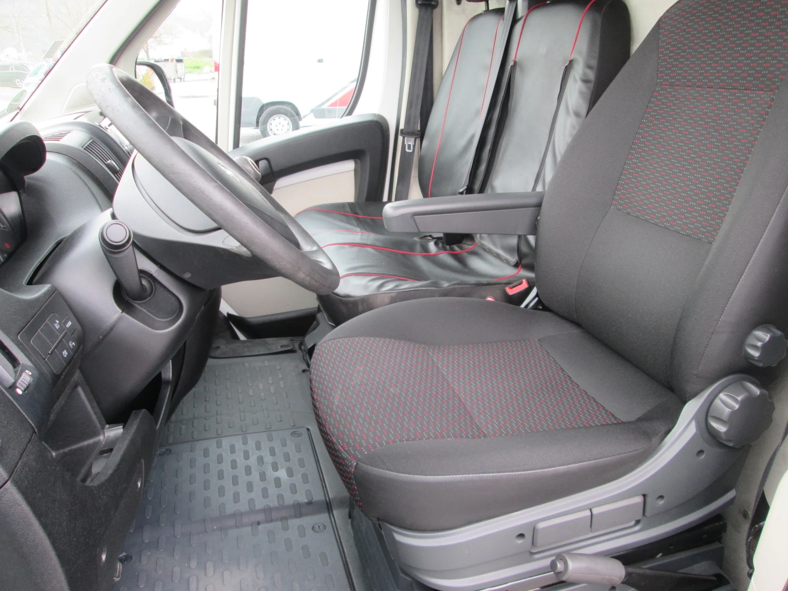 Peugeot Boxer 2.2HDI  - изображение 9
