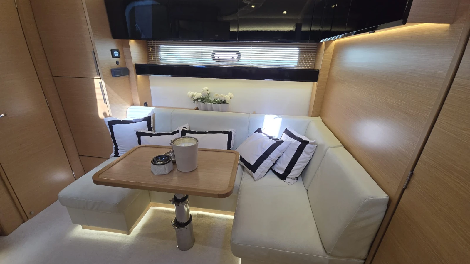 ������� ���� Bavaria S40 HT | Mobile.bg � ����������� 13