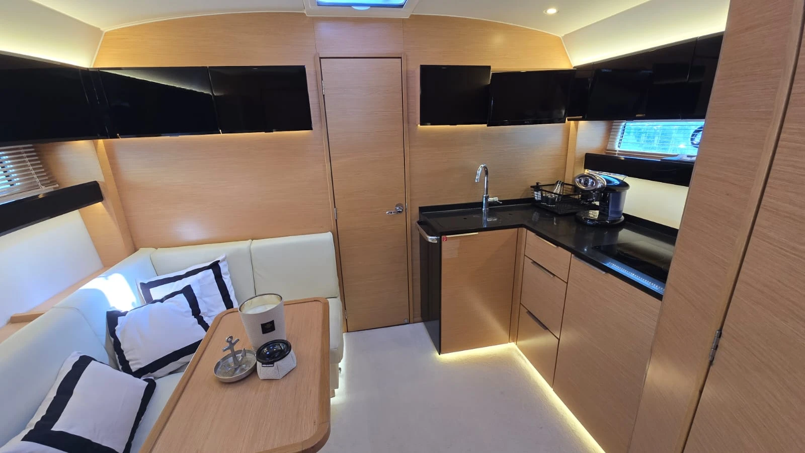 ������� ���� Bavaria S40 HT | Mobile.bg � ����������� 10