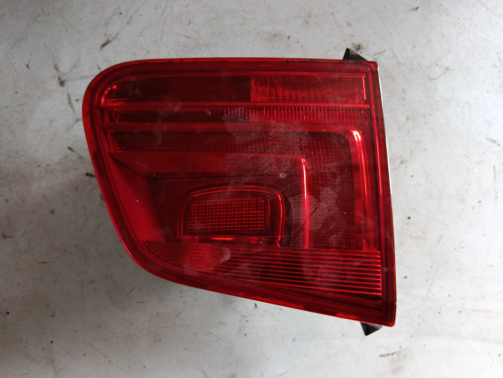 стоп ляв вътрешен 5N0945309 VW Tiguan