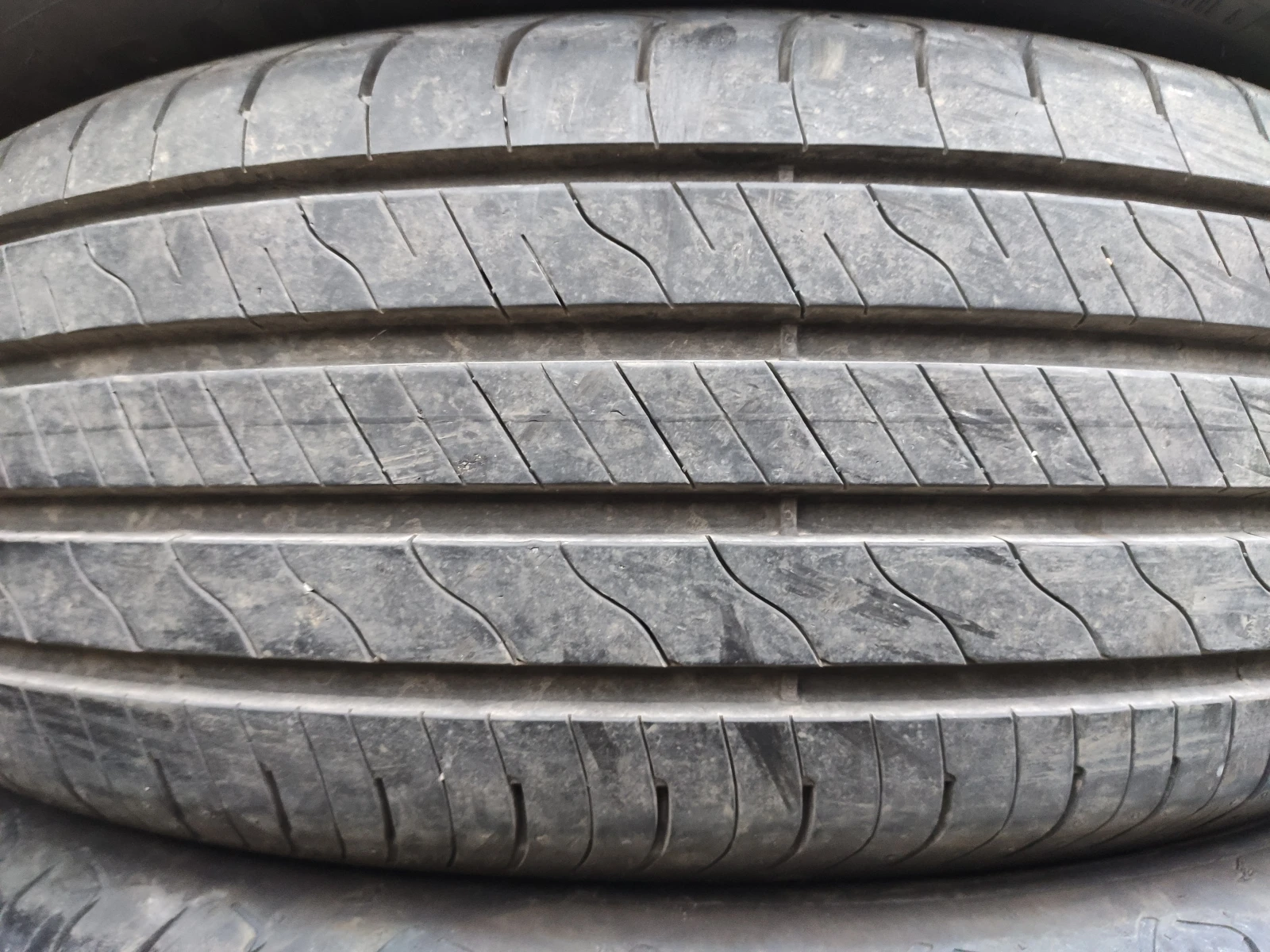 Гуми Летни 215/60R17, снимка 2 - Гуми и джанти - 53768701