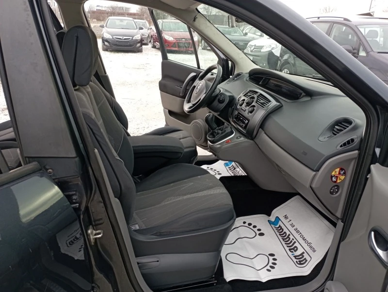 Renault Grand scenic 1.6 бензин, 7 места , снимка 10 - Автомобили и джипове - 45505278