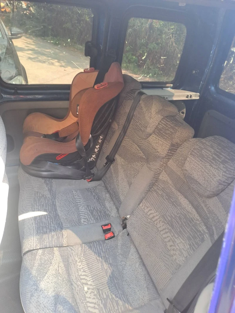 Renault Kangoo 1.2, снимка 4 - Автомобили и джипове - 47150213