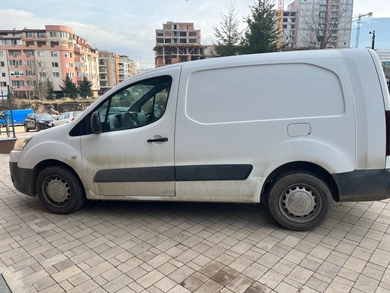 Peugeot Partner Дълга база, снимка 3 - Автомобили и джипове - 48836329