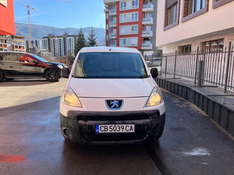 Peugeot Partner Дълга база, снимка 3 - Автомобили и джипове - 49425051