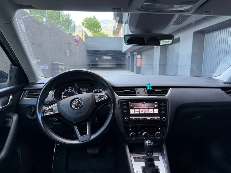 Skoda Octavia 1.5 G-Tec, снимка 5 - Автомобили и джипове - 50180996