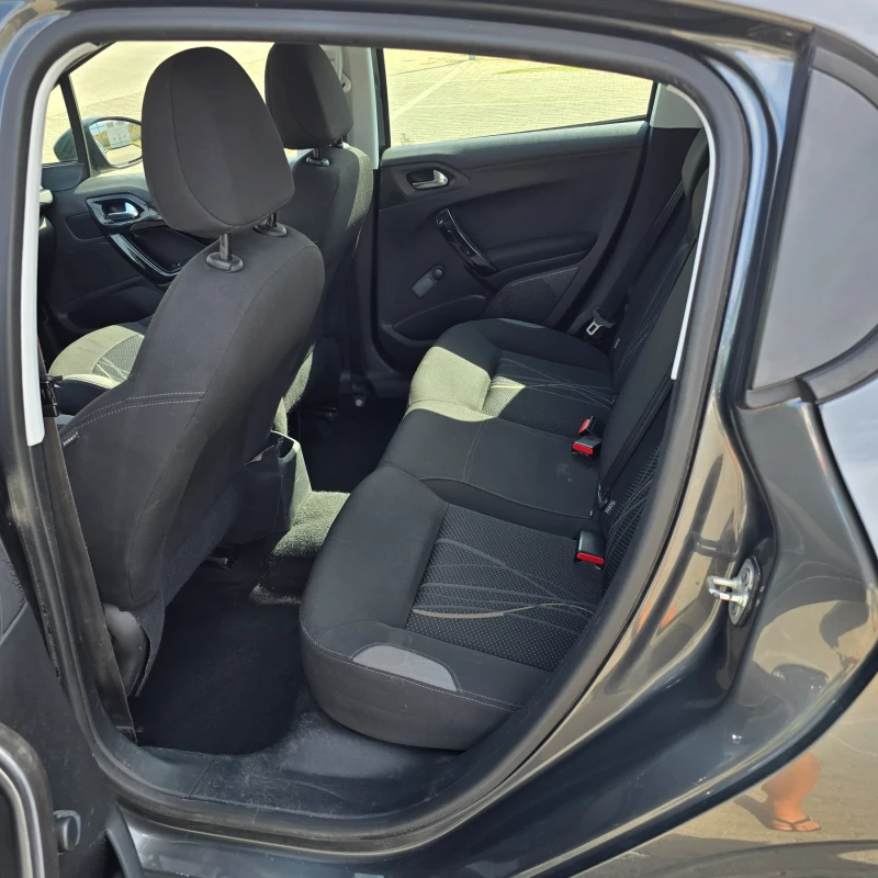 Peugeot 208 1.4 HDI, снимка 6 - Автомобили и джипове - 51631869