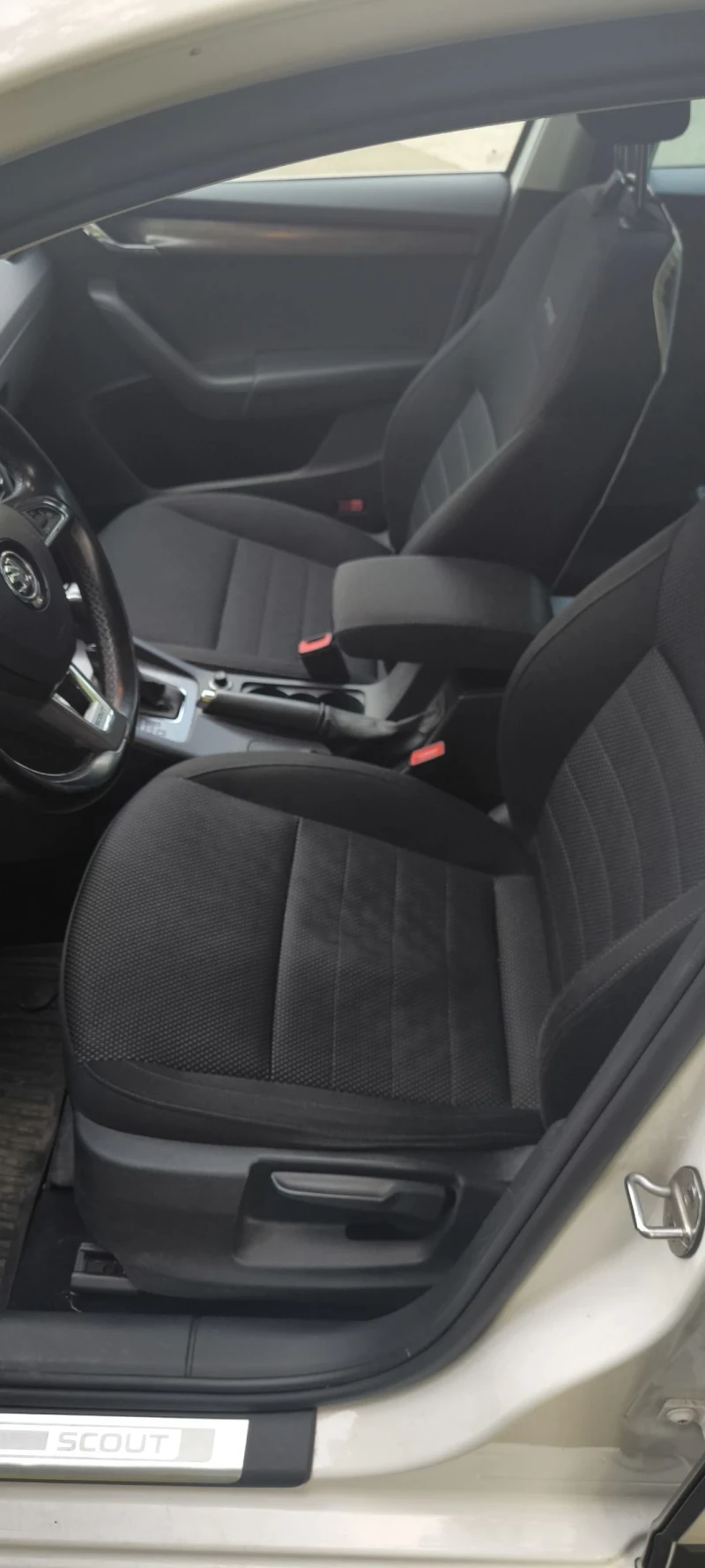 Skoda Octavia Scout 4x4 184 h.p., снимка 10 - Автомобили и джипове - 52474974