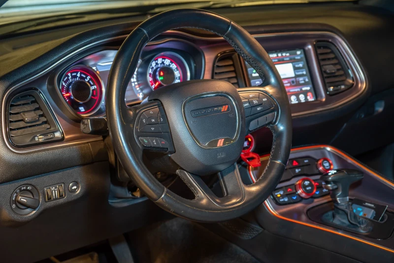 Dodge Challenger 3, 6 SXT, снимка 8 - Автомобили и джипове - 52538446