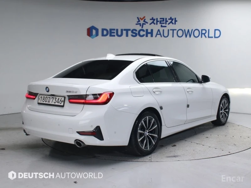 BMW 320, снимка 2 - Автомобили и джипове - 52903451