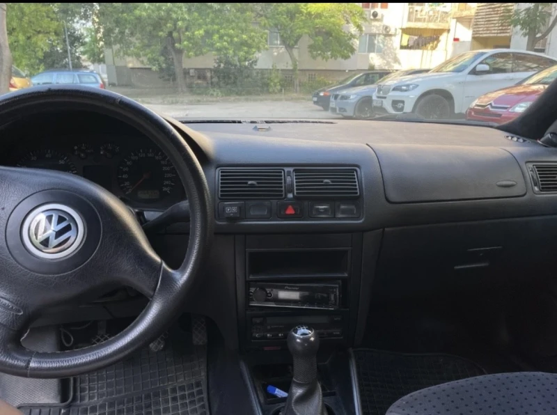 VW Golf, снимка 4 - Автомобили и джипове - 53228828