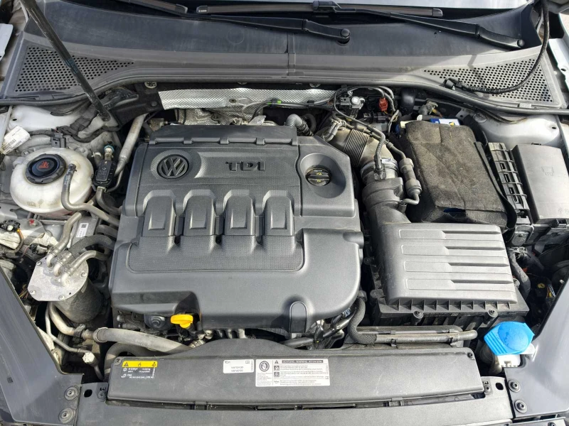 VW Passat HIGHLINE-DIGITAL- 150 КС, снимка 15 - Автомобили и джипове - 53562202