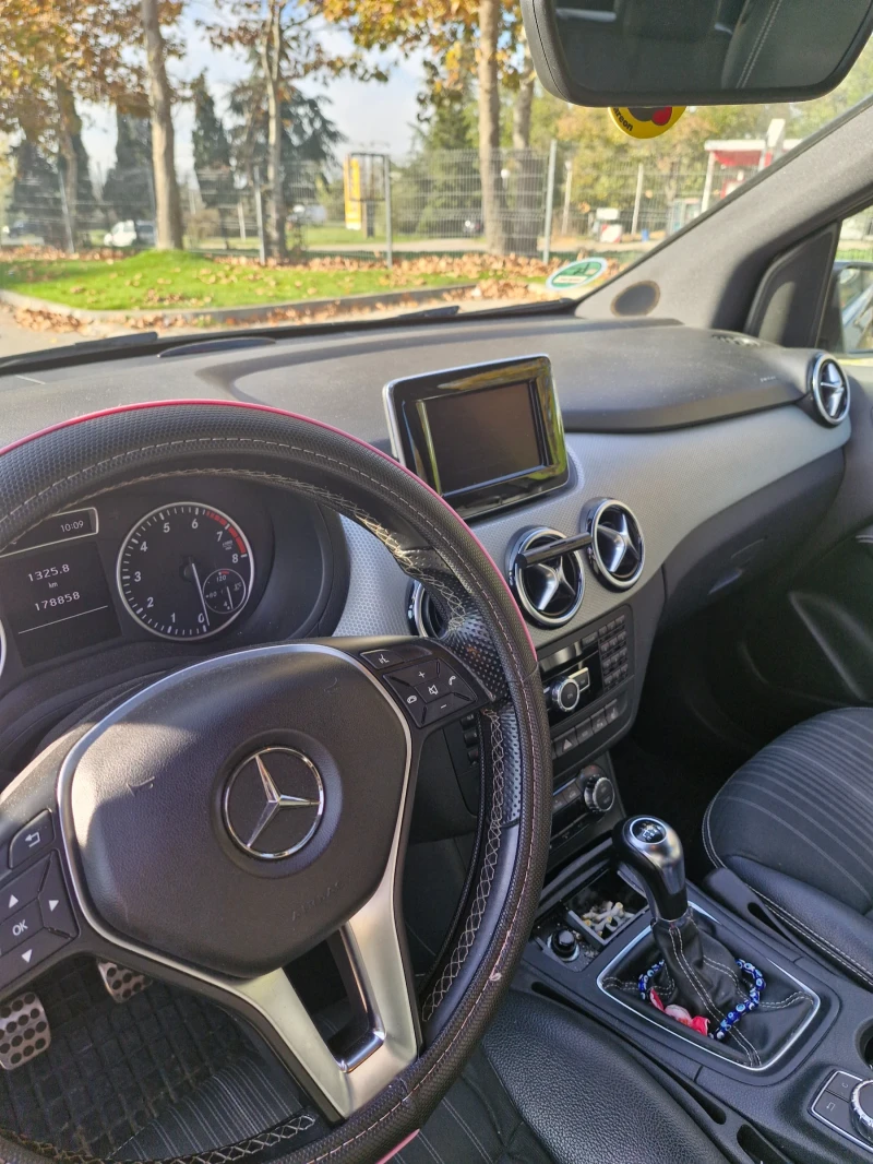 Mercedes-Benz B 220, снимка 7 - Автомобили и джипове - 53579181