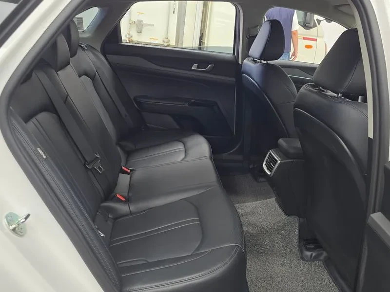 Kia K5 2.0 Lpi Trendy, снимка 11 - Автомобили и джипове - 55739168