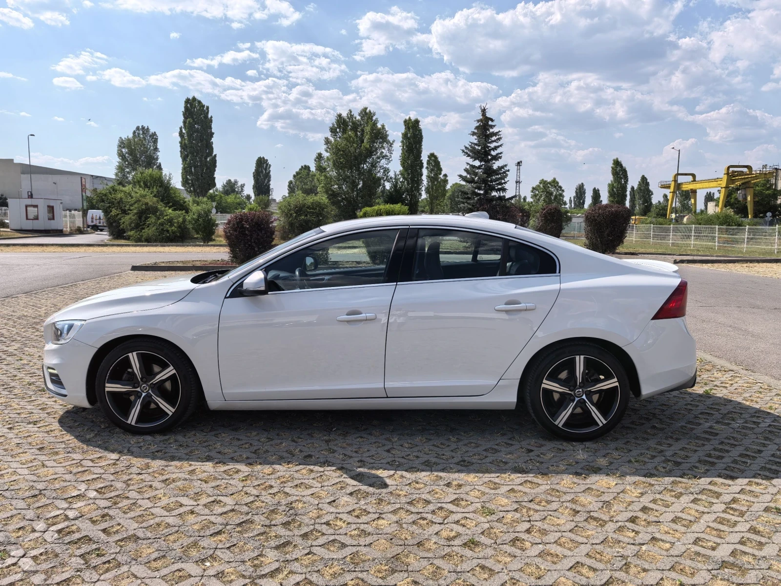 Volvo S60 R-Design 2.0D4 190hp 02.2017г. - изображение 7