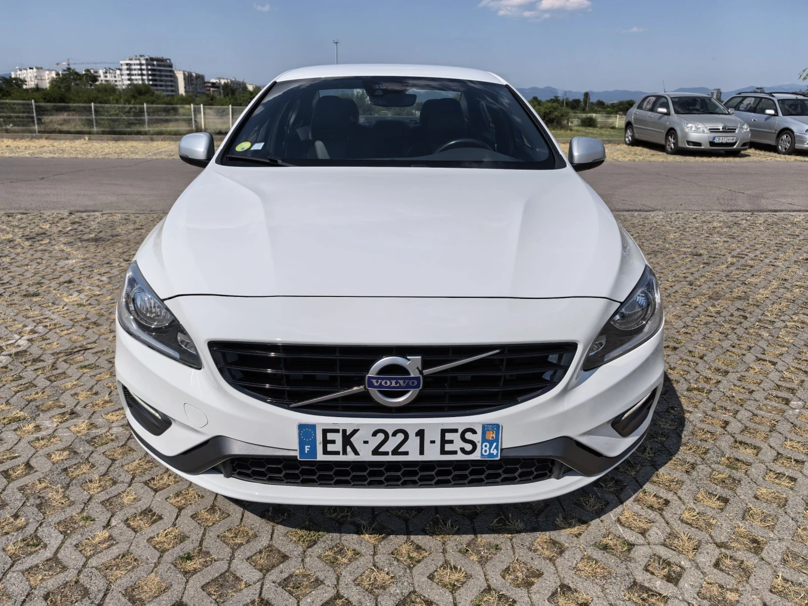 Volvo S60 R-Design 2.0D4 190hp 02.2017г. - изображение 3