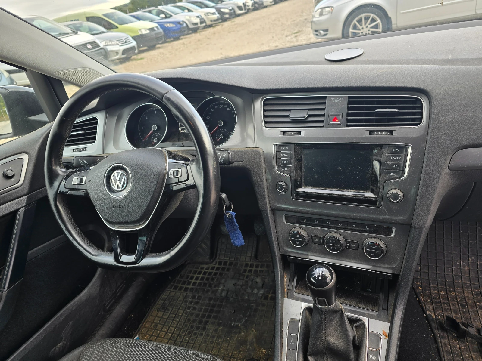 VW Golf 1.6TDI  EURO 5b ! !  | Mobile.bg   11