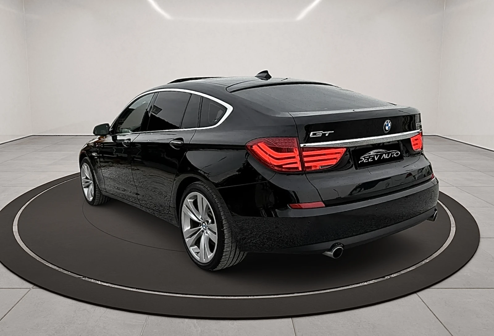 BMW 5 Gran Turismo DISTRONIC#PANORAMA#OBDUH#PODGREV#CAMERA#KEYLESS#TV - изображение 6