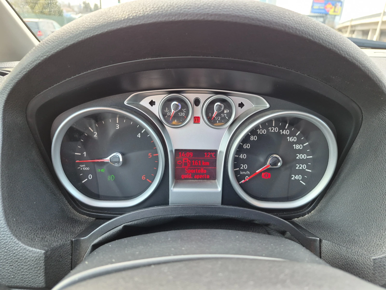 Ford C-max 1.6D, снимка 15 - Автомобили и джипове - 53709864