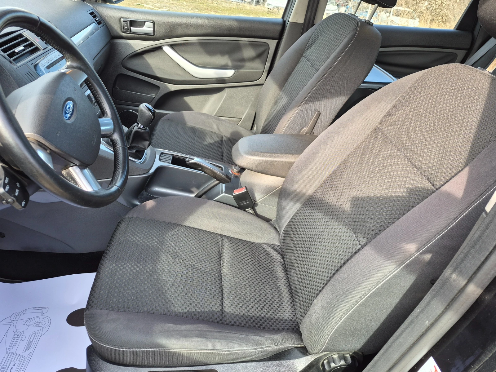 Ford C-max 1.6D, снимка 11 - Автомобили и джипове - 53709864