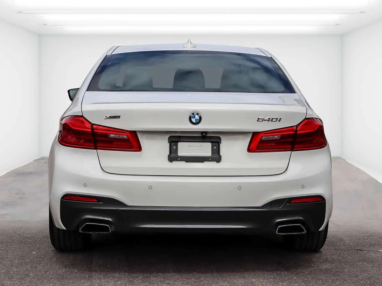 BMW 540 xDrive BMW Представителство  CARFAX, снимка 4 - Автомобили и джипове - 54039598