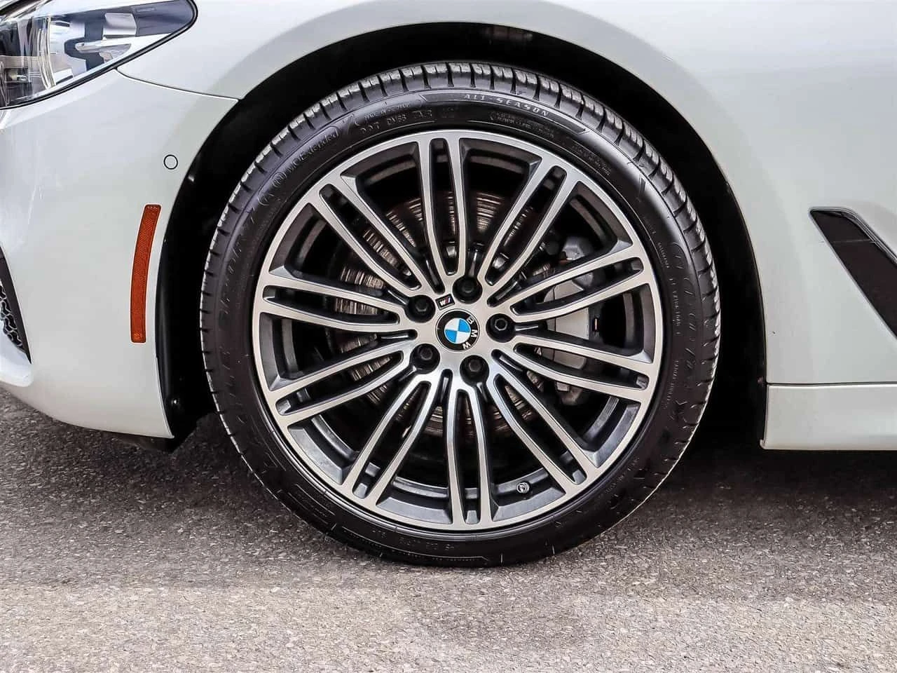 BMW 540 xDrive BMW Представителство  CARFAX, снимка 11 - Автомобили и джипове - 54039598