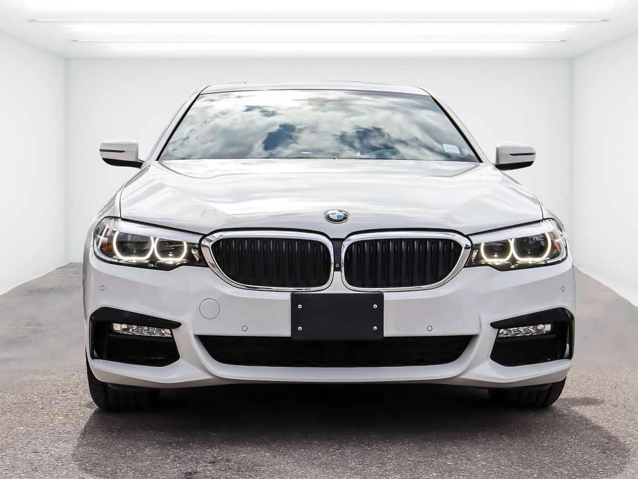 BMW 540 xDrive BMW Представителство  CARFAX, снимка 2 - Автомобили и джипове - 54039598