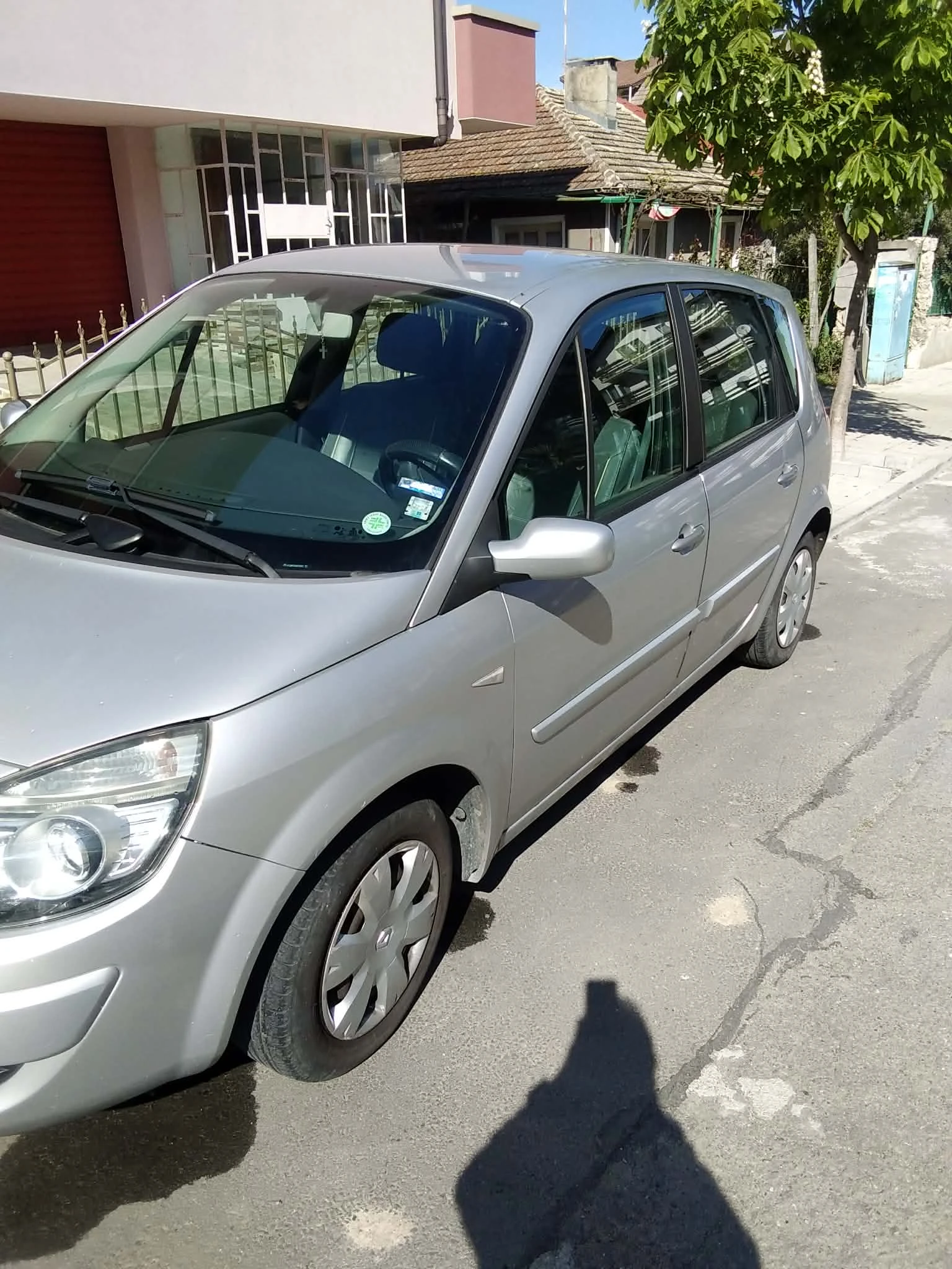 Renault Scenic, снимка 7 - Автомобили и джипове - 54055345