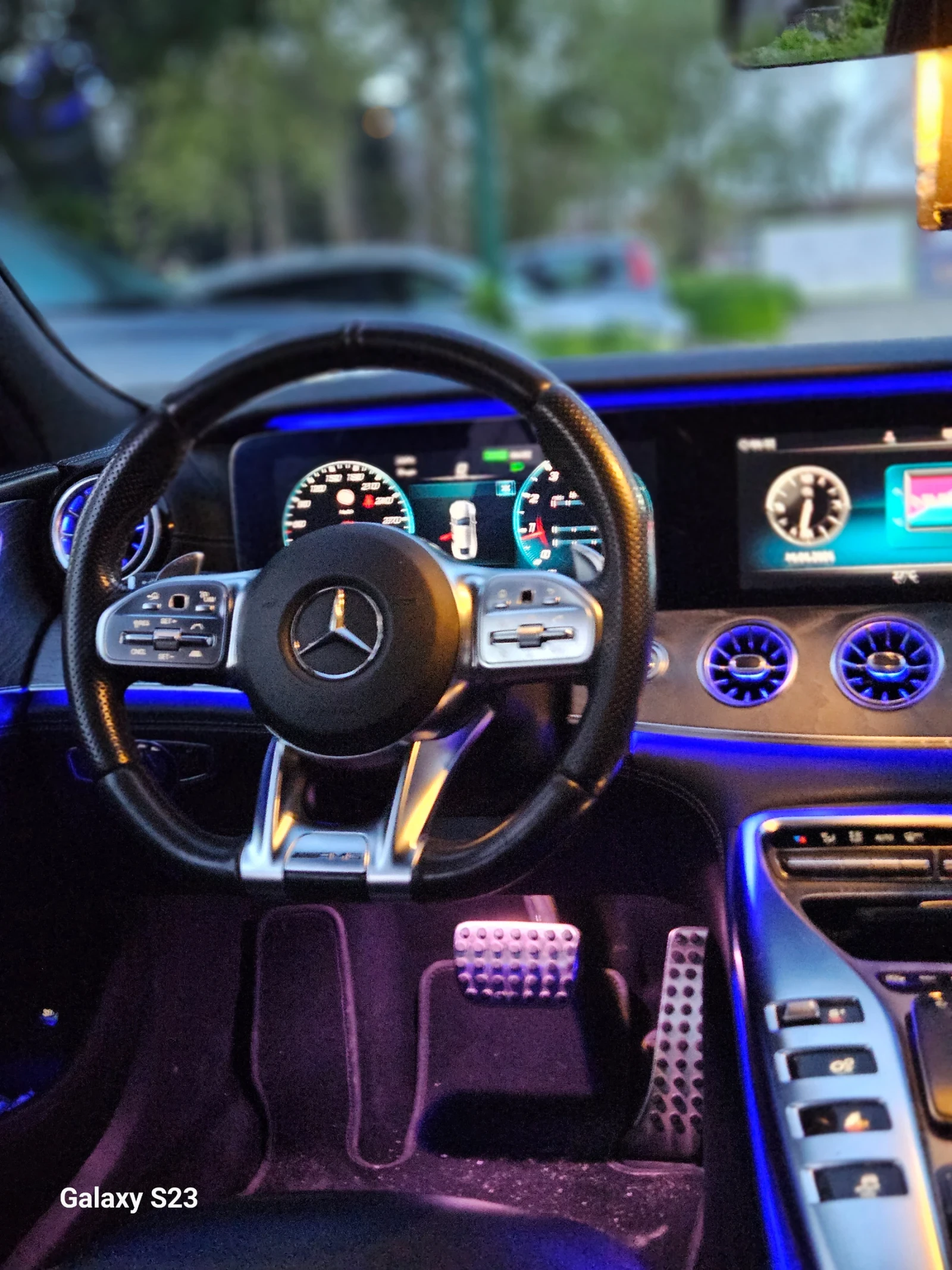 Mercedes-Benz AMG GT GT43 , снимка 5 - Автомобили и джипове - 54191036