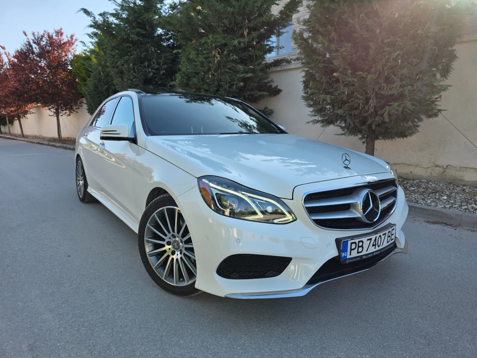 Mercedes-Benz E 400 4Matic Biturbo, снимка 3 - Автомобили и джипове - 54322326