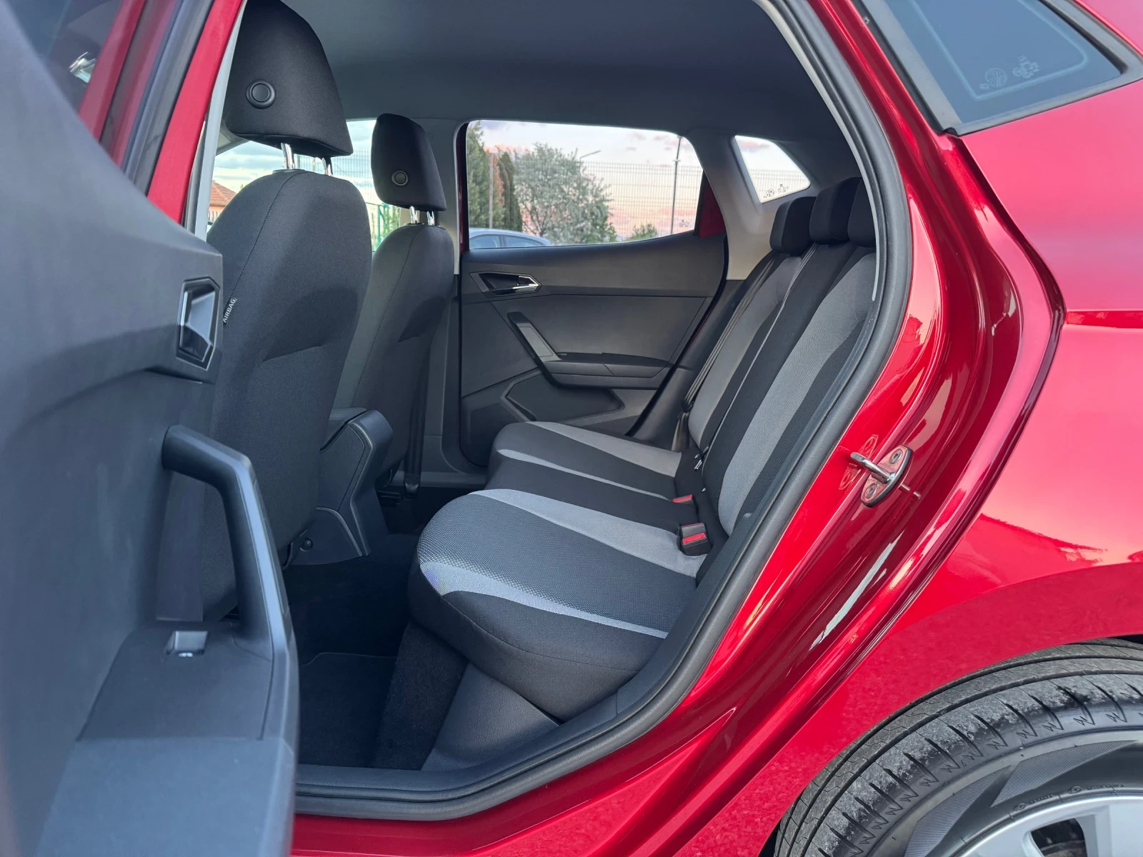 Seat Ibiza 1.6TDI Facelift!! Euro6!! Italy!! | Mobile.bg � ����������� 15