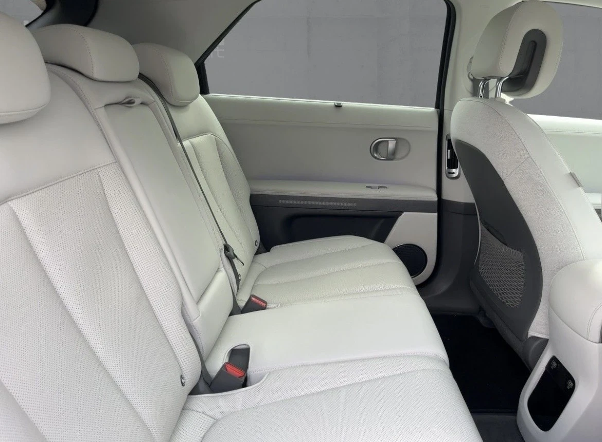 Hyundai Ioniq 5 * UNIQ* 77.4KW* 325H.P.* AWD* ГАРАНЦИЯ, снимка 8 - Автомобили и джипове - 54623329