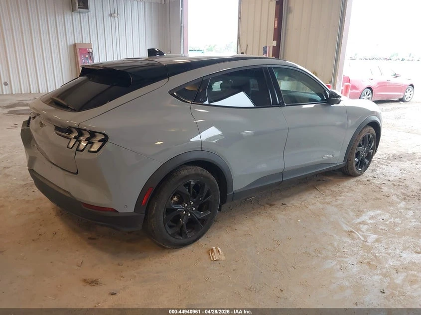 Ford Mustang Mach-E Select AWD, снимка 4 - Автомобили и джипове - 54804743