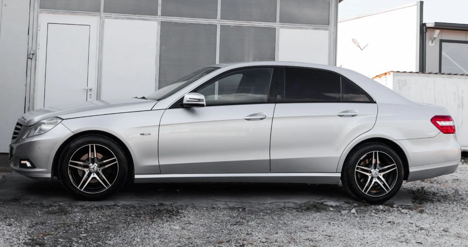 Mercedes-Benz E 220 2.2cdi170 Avtomat , снимка 5 - Автомобили и джипове - 55005214