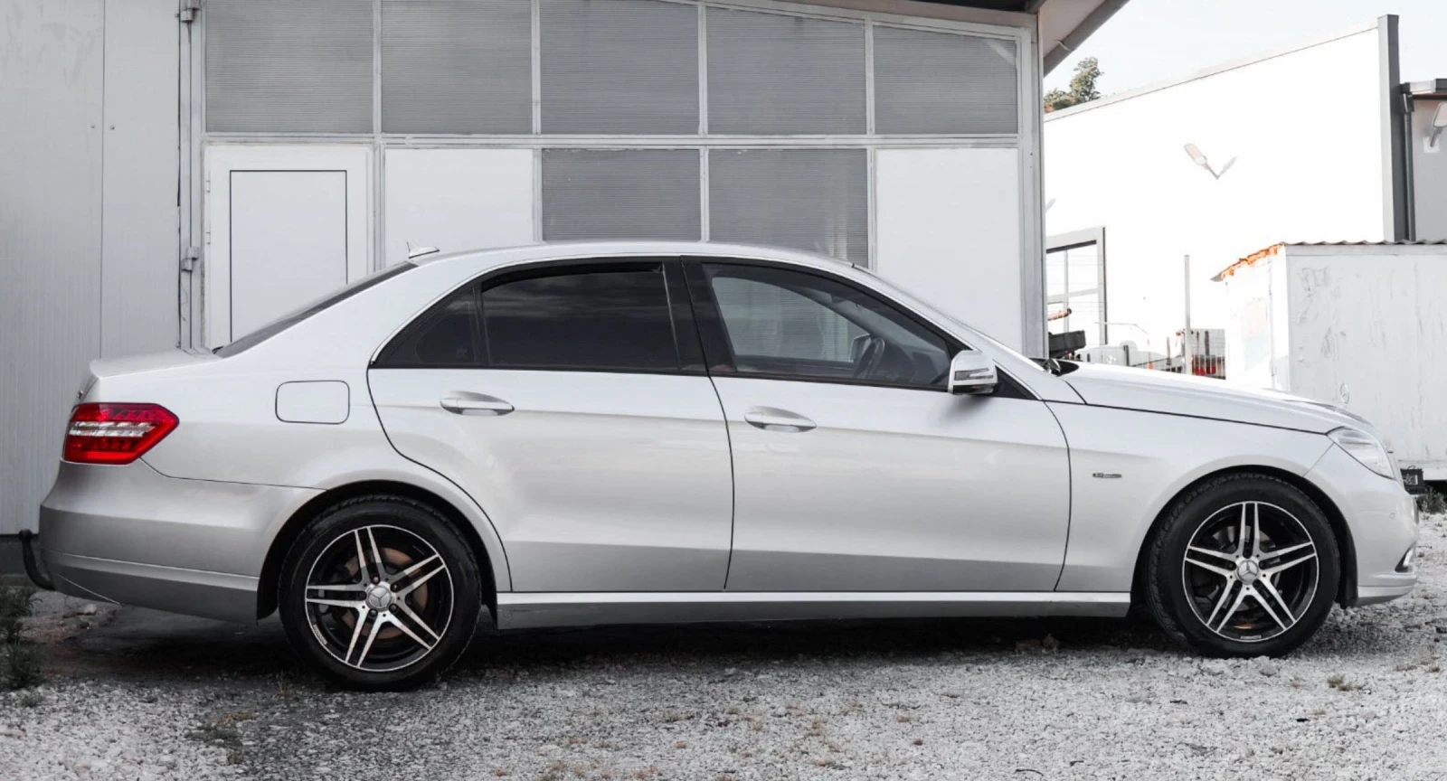 Mercedes-Benz E 220 2.2cdi170 Avtomat , снимка 4 - Автомобили и джипове - 55005214