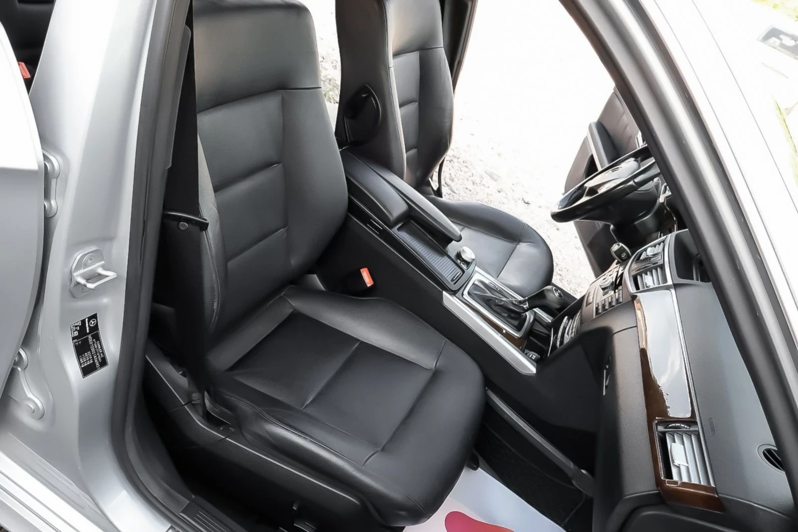Mercedes-Benz E 220 2.2cdi170 Avtomat , снимка 12 - Автомобили и джипове - 55005214