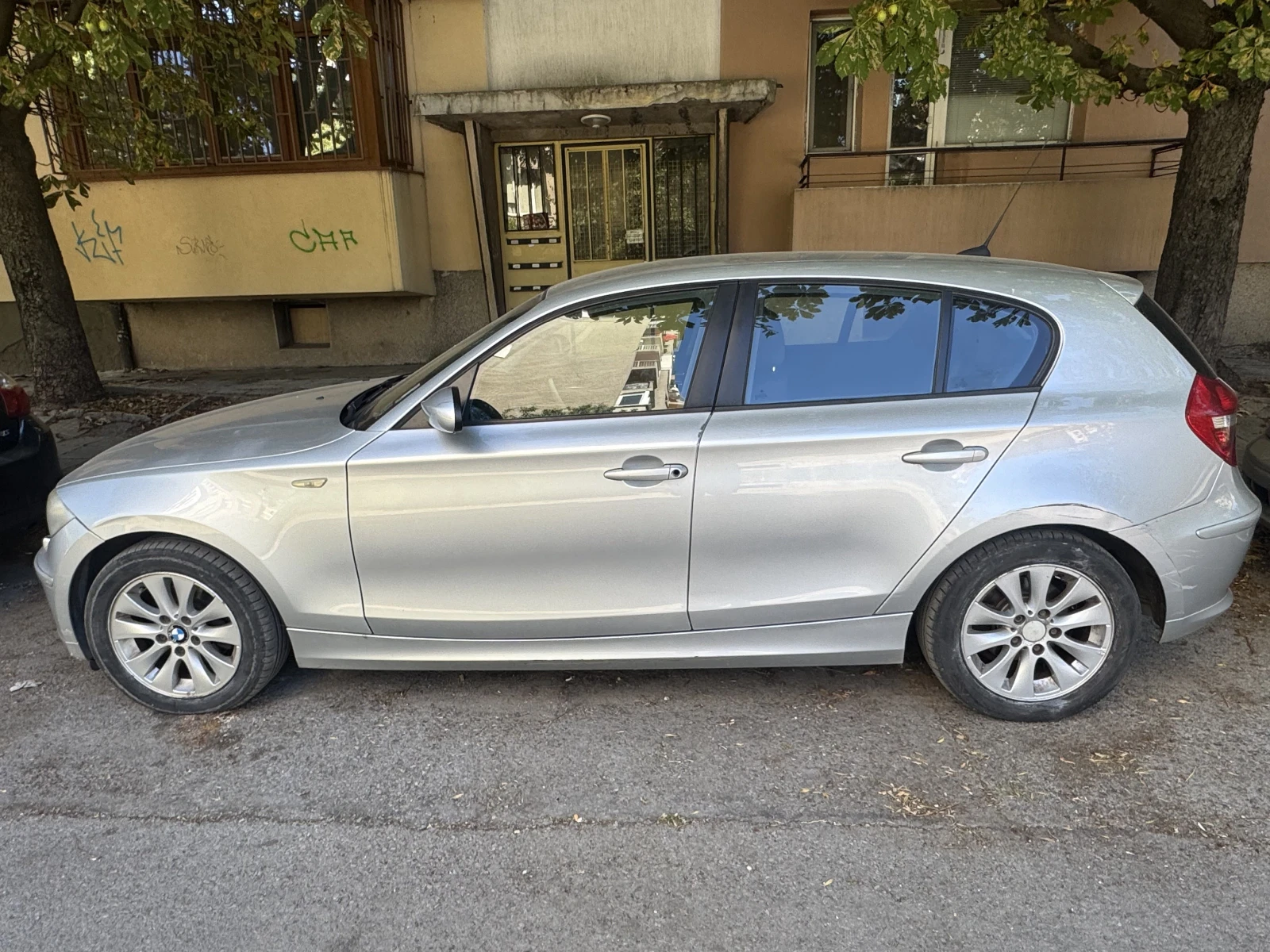 BMW 116, снимка 3 - Автомобили и джипове - 56001642